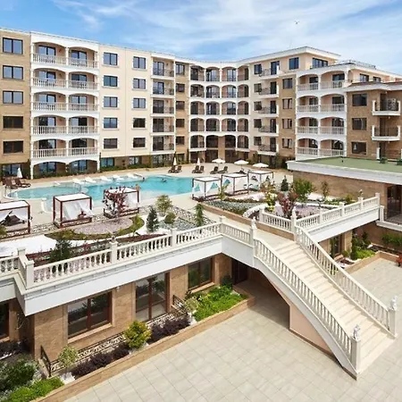 아파트 Purple Rose Valencia Gardens