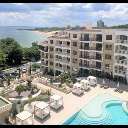 Purple Rose Valencia Gardens 아파트